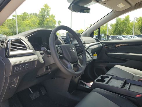 New 2026 Honda Odyssey Touring image 20