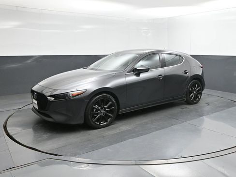 Used 2021 MAZDA MAZDA3 s image 34