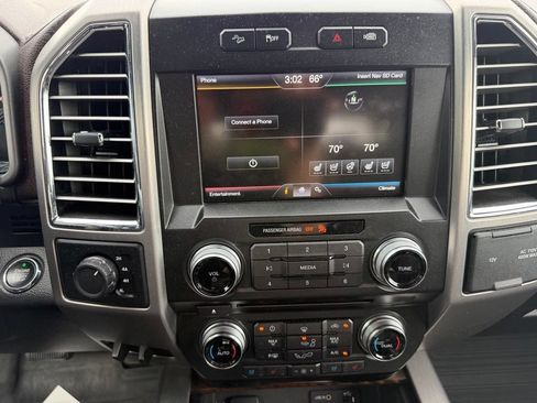 Used 2015 Ford F150 Platinum w/ Equipment Group 701A Luxury AWD/4WD image 15