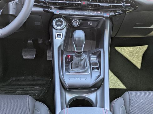 Used 2024 Dodge Hornet GT w/ GT Blacktop Package image 17