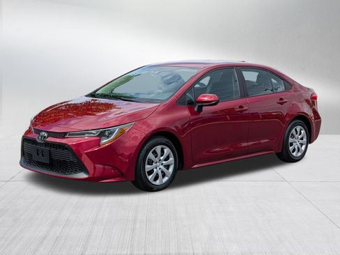 Used 2022 Toyota Corolla LE FWD image 3