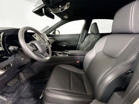Used 2024 Lexus RX 350 FWD w/ Technology Package image 3