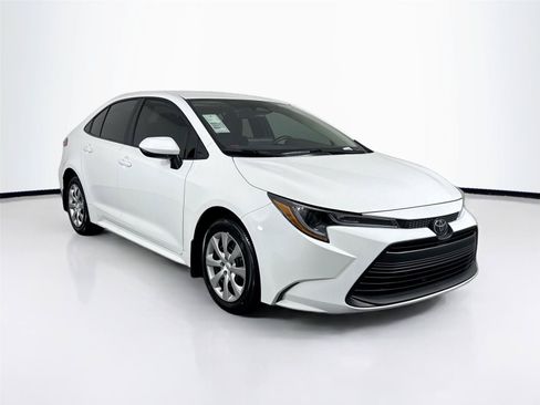 Certified 2025 Toyota Corolla LE FWD image 9