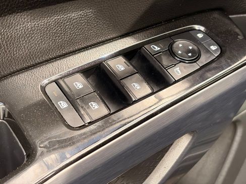 Used 2022 Nissan Pathfinder SL w/ SL Premium Package FWD image 21