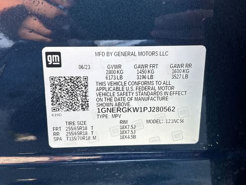 Used 2023 Chevrolet Traverse LT FWD image 28
