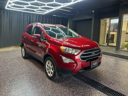 Used 2019 Ford EcoSport SE w/ SE Convenience Package image 9