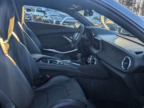 Used 2022 Chevrolet Camaro ZL1 image 17