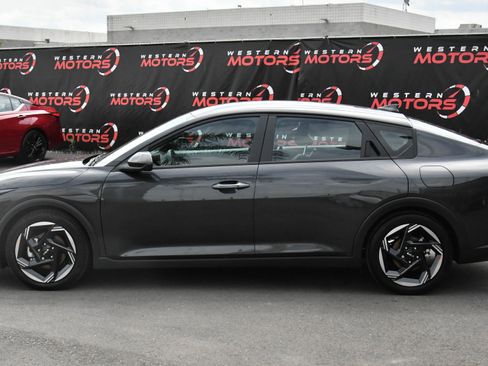 Used 2025 Kia K4 EX image 4