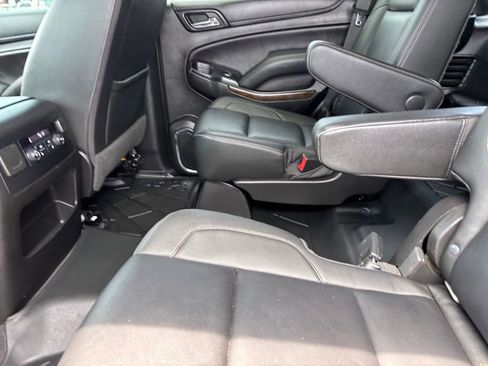 Used 2019 Chevrolet Tahoe LT w/ Luxury Package RWD image 25