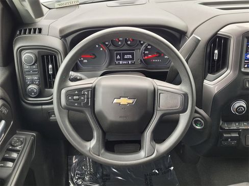 Used 2024 Chevrolet Silverado 2500 Custom w/ Custom Value Package image 12