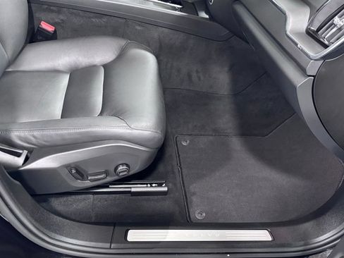 Certified 2025 Volvo XC60 B5 Core AWD/4WD image 18