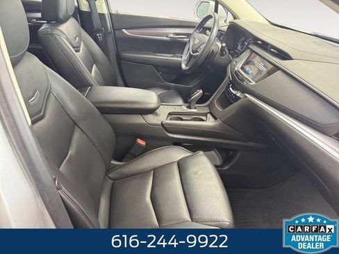 Used 2018 Cadillac XT5 Luxury w/ Driver Awareness Package AWD/4WD image 4