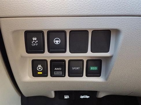 Used 2022 Nissan Rogue Sport SL image 23