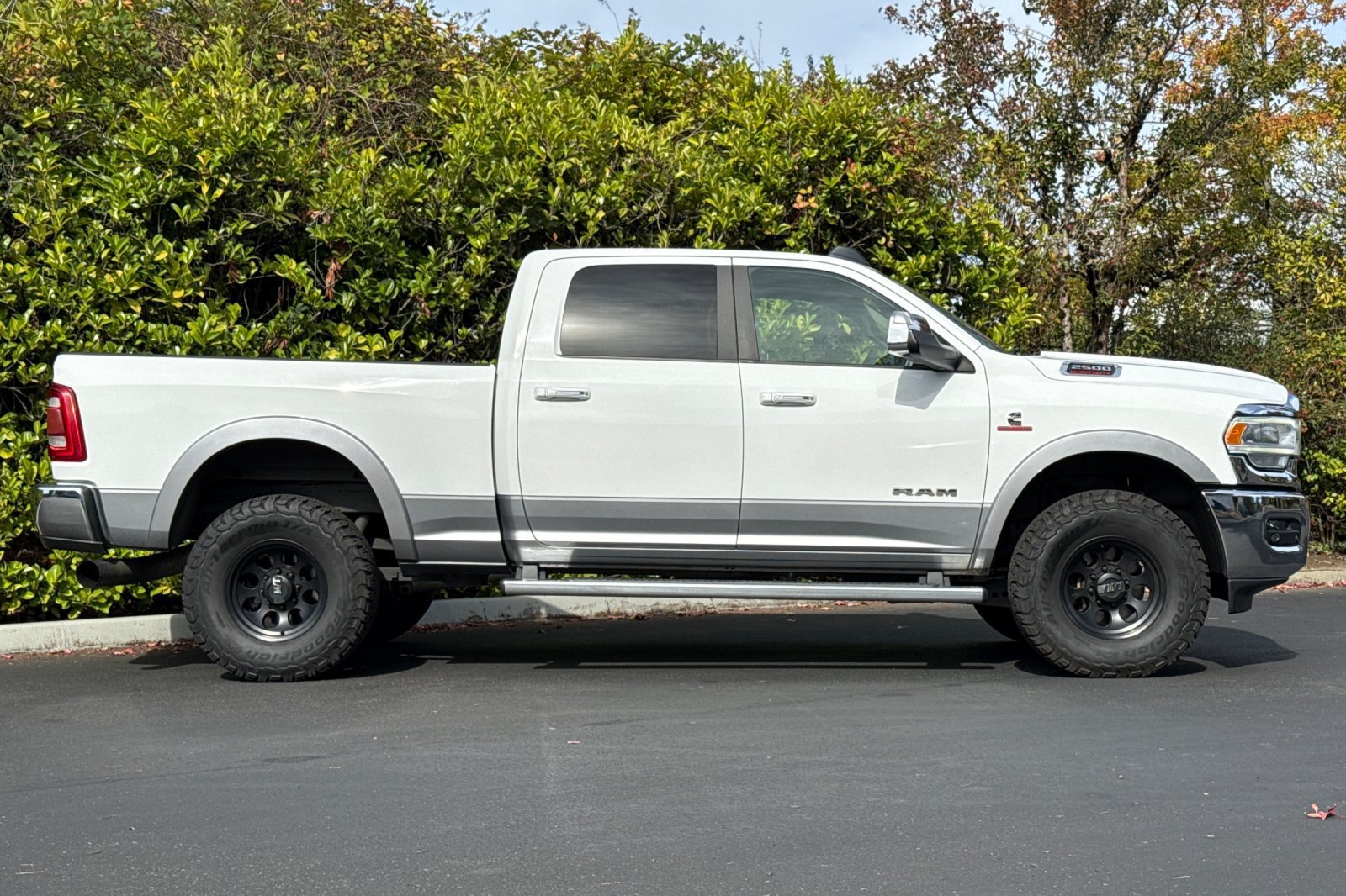 Used 2019 RAM 2500 Laramie AWD/4WD image 3