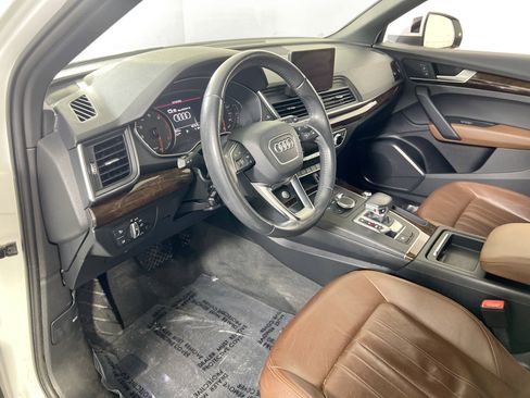 Used 2019 Audi Q5 2.0T Premium w/ Convenience Package image 9