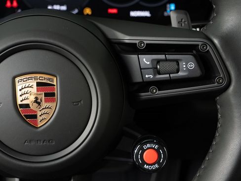 Certified 2025 Porsche 911 Carrera image 11