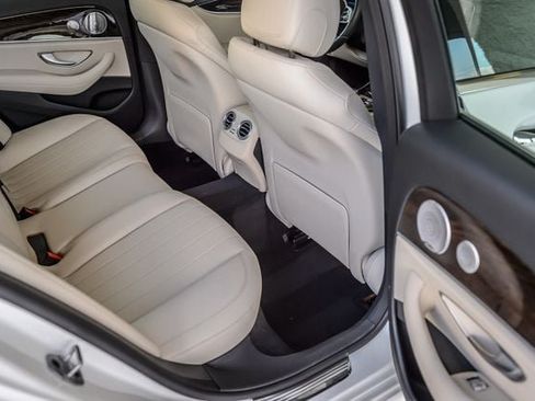 Used 2020 Mercedes-Benz E 350 4MATIC Sedan image 44
