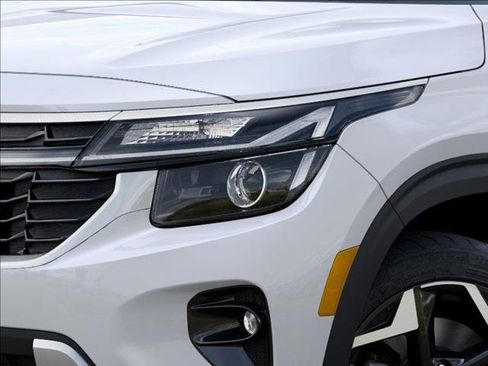 New 2026 Kia Seltos S image 10