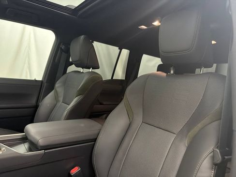 Used 2025 Lexus GX 550 AWD/4WD image 14