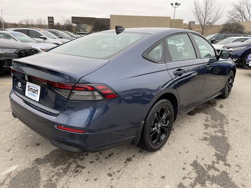 Certified 2025 Honda Accord SE image 5