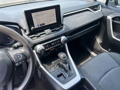 Used 2024 Toyota RAV4 XLE AWD/4WD image 34