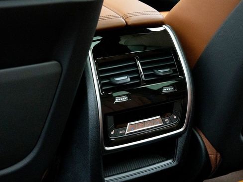 Used 2023 BMW X5 M50i w/ Executive Package image 21