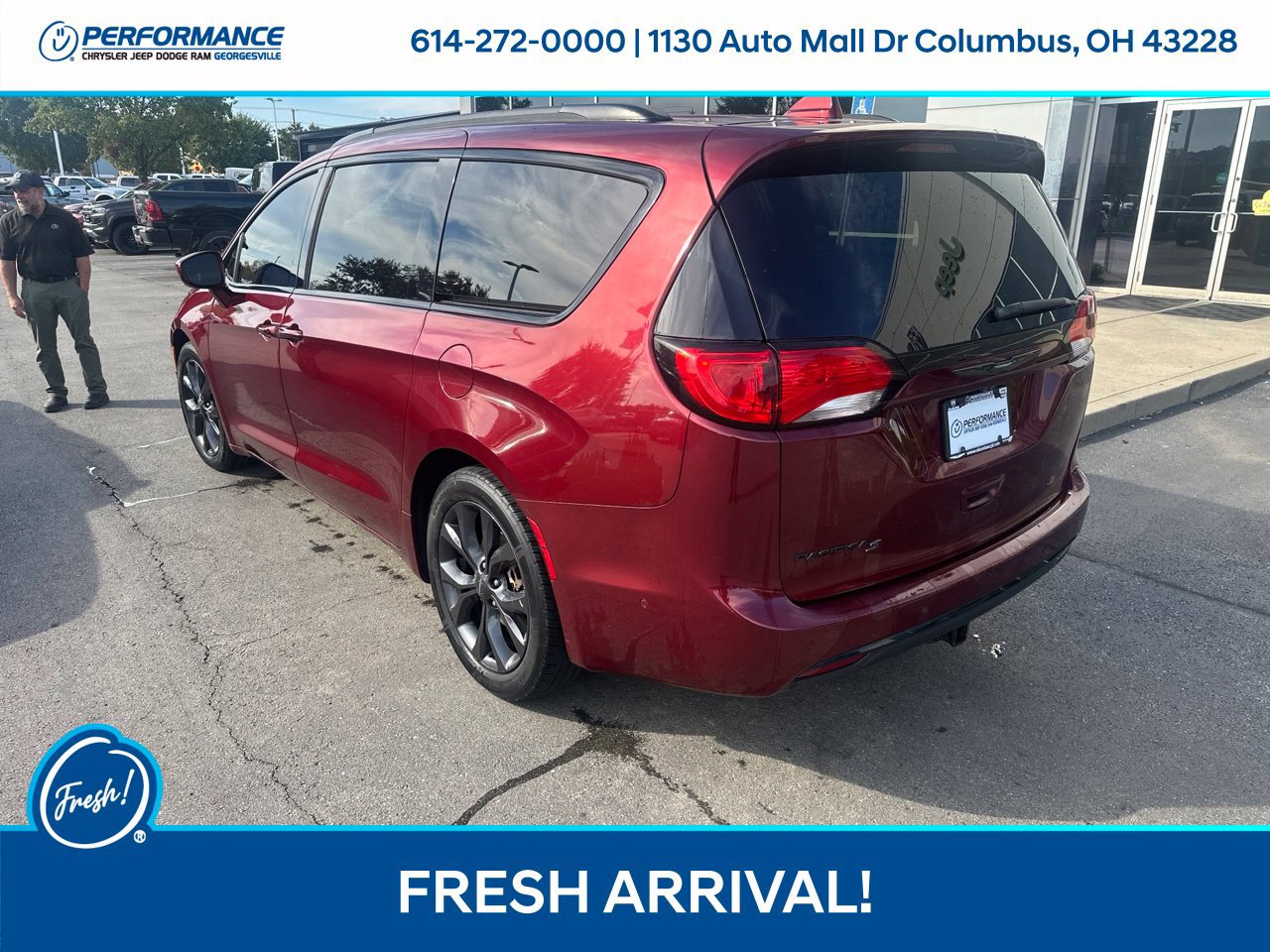 Used 2019 Chrysler Pacifica Touring-L Plus w/ Advanced Safetytec Group FWD image 6