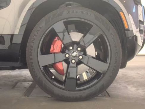 Used 2024 Land Rover Defender 110 X AWD/4WD image 11