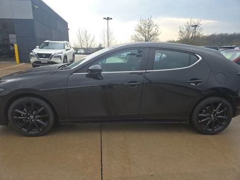 Used 2025 MAZDA MAZDA3 s Sport image 2