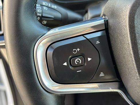 Certified 2026 Volvo XC40 B5 Plus AWD/4WD image 16