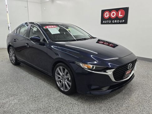 Used 2021 MAZDA MAZDA3 s image 1