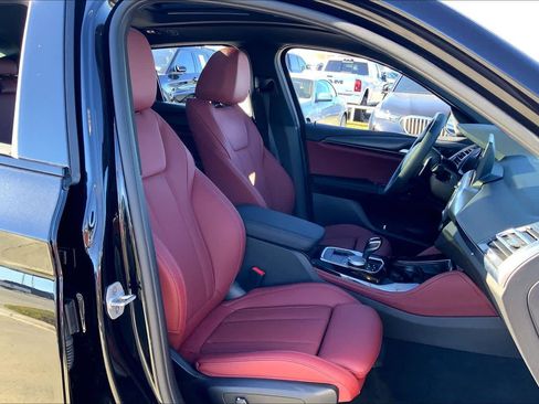Certified 2025 BMW X4 xDrive30i w/ Premium Package image 8