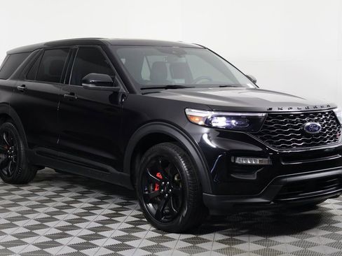 Used 2022 Ford Explorer ST w/ Equipment Group 401A image 3