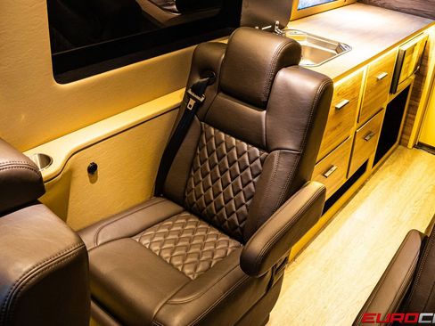 Used 2025 Mercedes-Benz Sprinter 3500 image 52