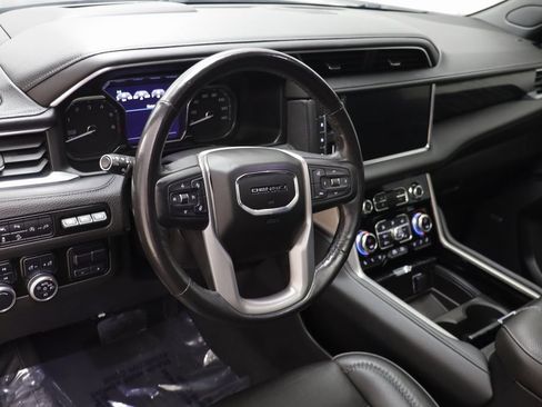 Used 2021 GMC Yukon Denali w/ Denali Premium Package image 6