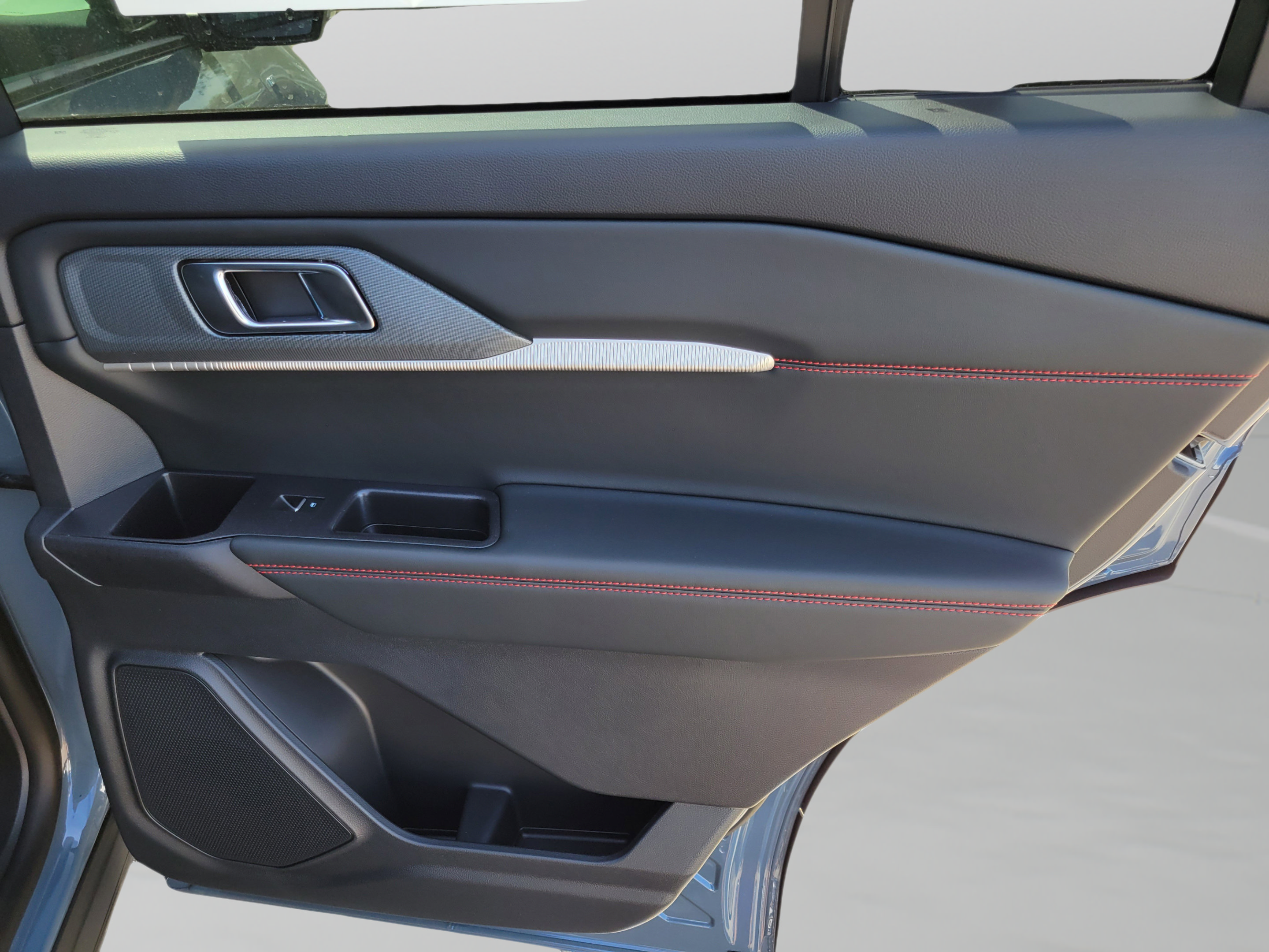 New 2026 Ford Explorer ST-Line w/ ST-Line Street Pack RWD image 26