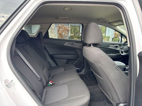 Used 2025 Kia Sportage LX image 16