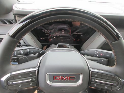 New 2026 GMC Yukon AT4 image 18