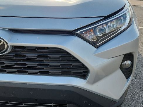 Used 2021 Toyota RAV4 XLE w/ Convenience Package FWD image 8