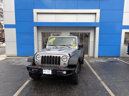 Used 2016 Jeep Wrangler Unlimited Rubicon image 2