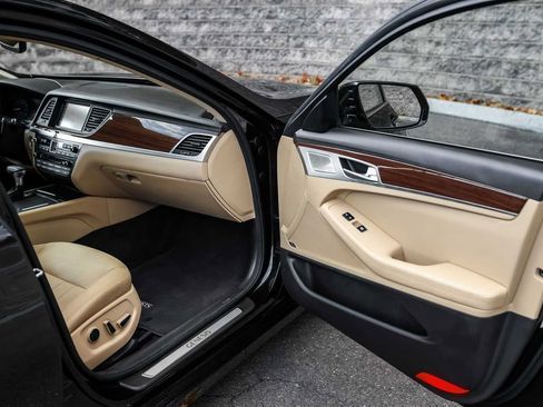 Used 2018 Genesis G80 3.8 w/ Option Group 02 image 14