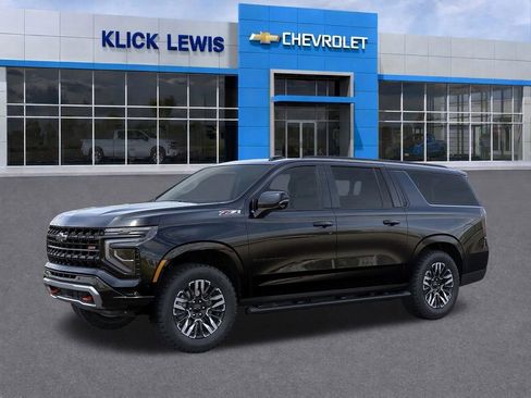 New 2026 Chevrolet Suburban Z71 w/ Comfort Package AWD/4WD image 2
