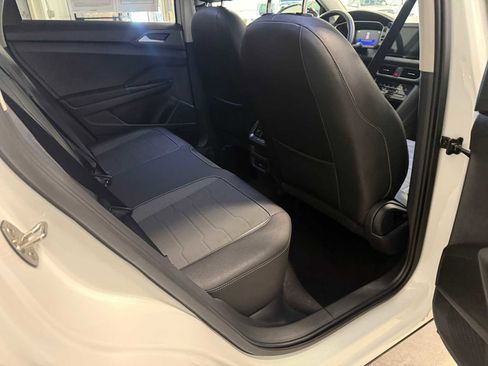 Used 2025 Volkswagen Taos SE image 26