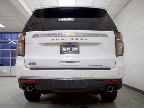 Used 2021 Chevrolet Suburban Premier image 4