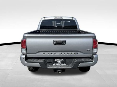 Used 2021 Toyota Tacoma TRD Sport image 5