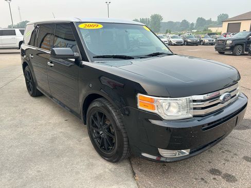 Used 2009 Ford Flex SEL FWD image 3