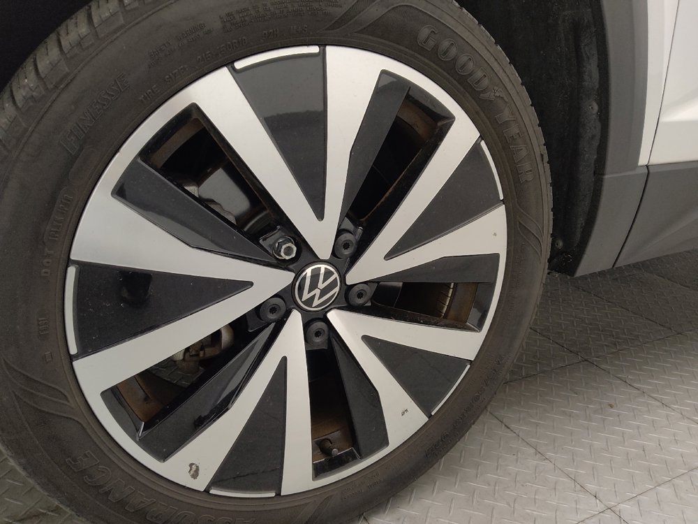 Used 2023 Volkswagen Taos SE FWD image 31