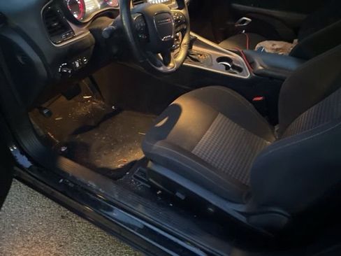 Used 2022 Dodge Challenger GT w/ Blacktop Package image 8