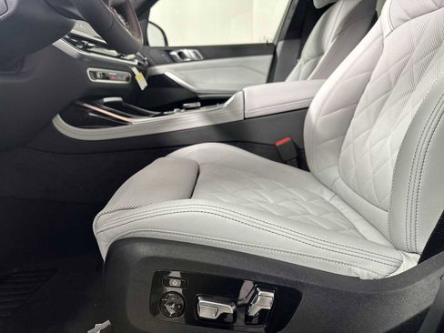 New 2026 BMW X7 xDrive40i w/ M Sport Package image 12