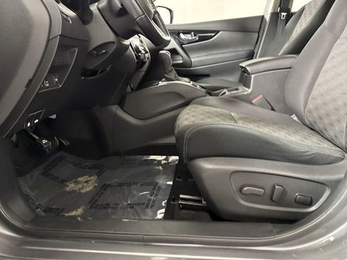 Used 2018 Nissan Rogue Sport SV w/ SV All-Weather Package image 21